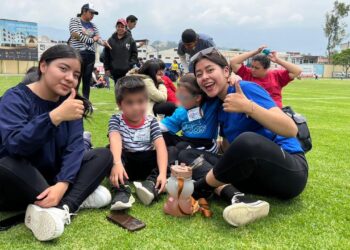 Alrededor de 300 niños participan en festival deportivo para una inclusión social