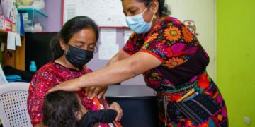 Celebran por segunda vez el Día Nacional de la Comadrona