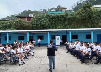 Estudiantes en San Pablo, San Marcos, fortalecen conocimientos para prevenir delitos