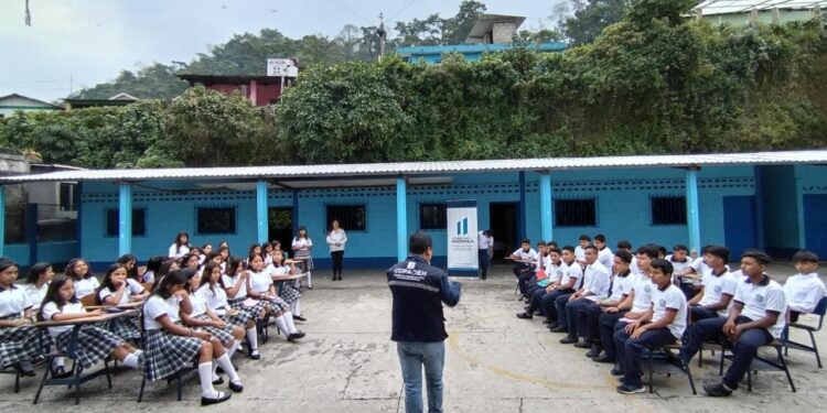 Estudiantes en San Pablo, San Marcos, fortalecen conocimientos para prevenir delitos
