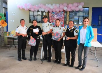 PNC se une a la conmemoración del Día de la Madre