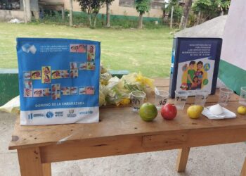 Entregan alimento NutriNiños en Puerto Barrios, Izabal