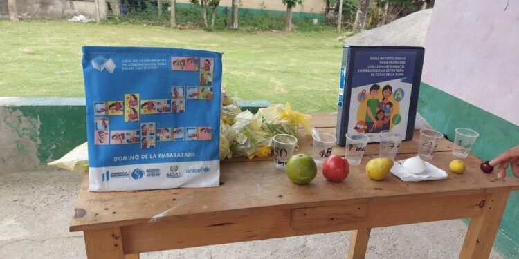 Entregan alimento NutriNiños en Puerto Barrios, Izabal