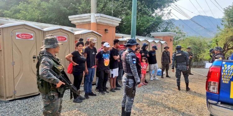 Brindan asistencia a 14 migrantes localizados en Chiquimula