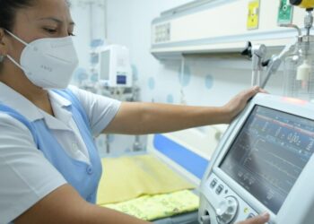 Este día reconocen el trabajo de los enfermeros del país