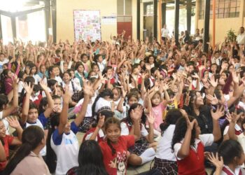 Más de 700 niñas de Jalapa se unen para combatir el acoso escolar