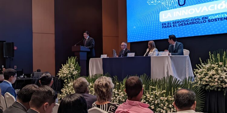 primer congreso “La Innovación del Servicio Civil en Guatemala”.