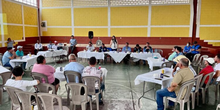 Firman pacto de no agresión en el marco del proceso electoral en Jalapa