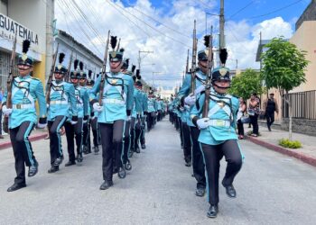 Militares en Jalapa conmemoran Día del Ejército