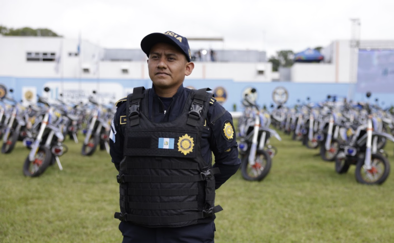 Gobierno de Guatemala avanza en la dignificación policial