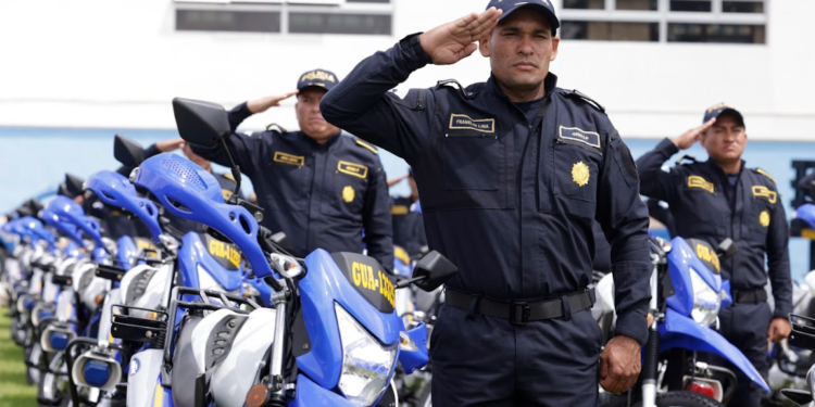 Agentes de PNC serán beneficiados con el nuevo comedor de la institución.