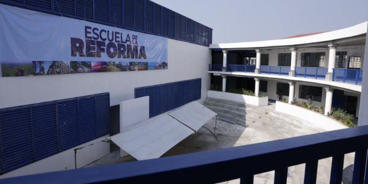 Escuela La Reforma en Santa Cruz Muluá, Retalhuleu.