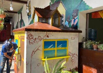 Presentan remozamiento de centro educativo con más de 110 años de historia