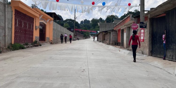 Nuevo tramo carretero conectará a las comunidades de Sanyuyo y La Paz en Jalapa