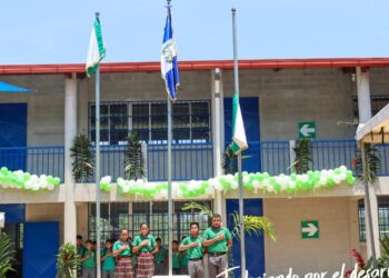 Entregan nuevas instalaciones del Instituto Básico de Chahal, Alta Verapaz