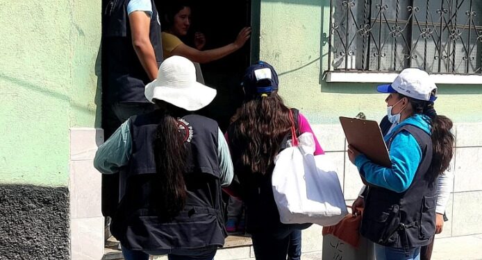 Acercan los servicios de Salud de casa en casa