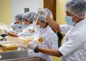Autoridades aperturan el cuarto comedor policial.
