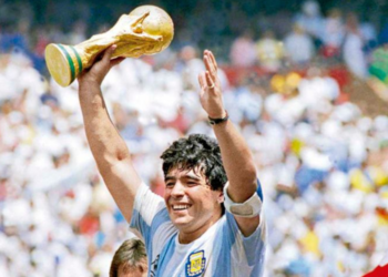 Se cumplen 37 años de cuando Maradona tocó la gloria