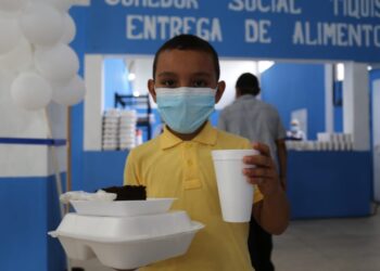 Comedores sociales facilitan el acceso a los alimentos a familias vulnerables..