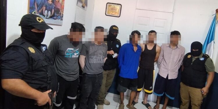 Cooperación regional permite la captura de 5 presuntos pandilleros salvadoreños