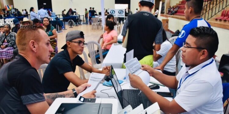 Culmina Diplomado en Sistema de Consejos de Desarrollo y Descentralización