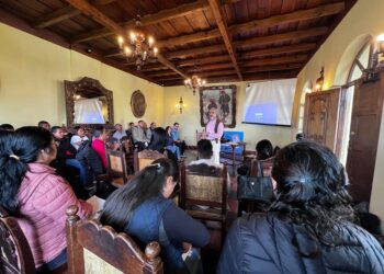 En Quiché fortalecen capacidades para brindar servicio de educación en salud
