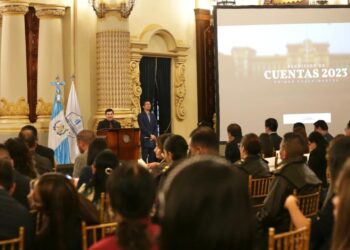 El ministro de Finanzas presentó el avance de la ejecución del primer cuatrimestre del año 2023.