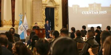 El ministro de Finanzas presentó el avance de la ejecución del primer cuatrimestre del año 2023.