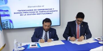 Firma de convenio Guatemala y El Salvador