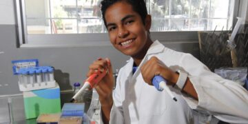 Ian Emanuel González Santos, el biólogo molecular más joven del mundo.