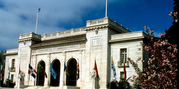 OEA aprueba aumento de presupuesto para salvarse de crisis financiera