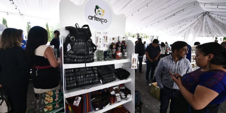 Sello Blanco, una acción prioritaria de la recuperación económica