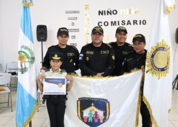 PNC de Izabal elige a niña comisaria