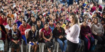 Entregan transferencias monetarias a familias jalapanecas