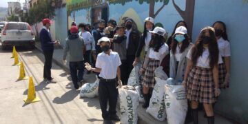 Estudiantes participan en jornada de limpieza en Huehuetenango