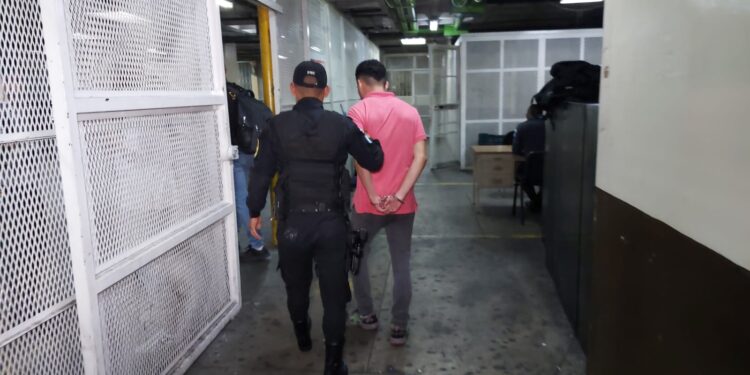 Operativos de seguridad ejecutado en el país permiten la captura de más de 400 personas. /Foto: PNC