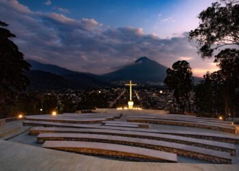 Cerro de la Cruz en la Antigua Guatemala. /Foto: Inguat