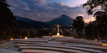 Cerro de la Cruz en la Antigua Guatemala. /Foto: Inguat