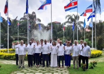 La cumbre desarrollada en Belice busca mejorar las relaciones e impulsar objetivos en común.