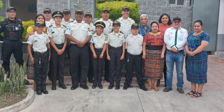 PNC elige a niña comisaria en Sololá