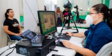 Emisión del pasaporte en el exterior. / Foto: Minex.