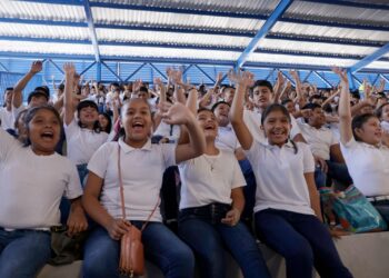 Autoridades resaltan baja en la deserción escolar. /Foto: Dickéns Zamora