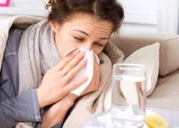 Aumentan casos de influenza, resfriado y COVID-19