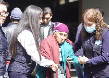 Jornada de salud beneficia a adultos mayores de Totonicapán