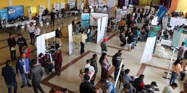 Arranca jornada móvil de servicios integrados en Totonicapán