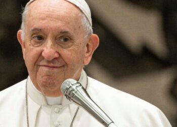 El papa Francisco está en recuperación tras una cirugía.