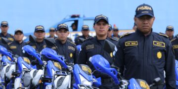 Personal policial recibió nuevo equipo para mejorar el servicio de seguridad. /Foto: Gilber García