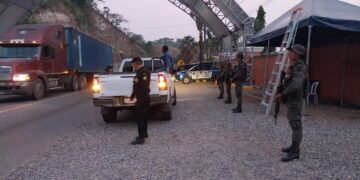 Fuerzas de seguridad detectaron a grupos de migrantes irregulares en Chiquimula.