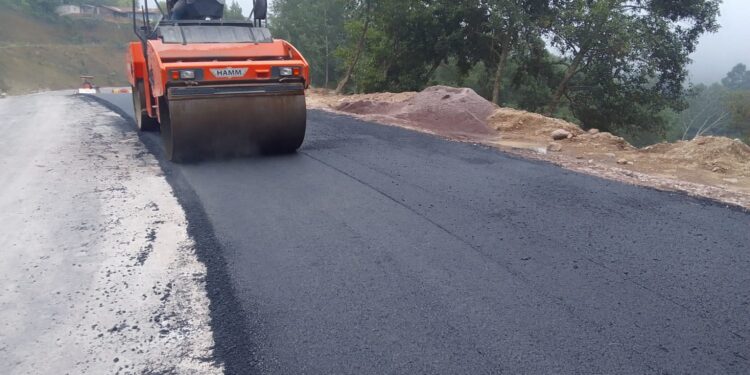 Avanzan trabajos en tramos carreteros en la CA-1 Occidente