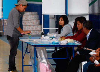 El Presidente hizo el llamado a votar con democracia. /Foto: DCA